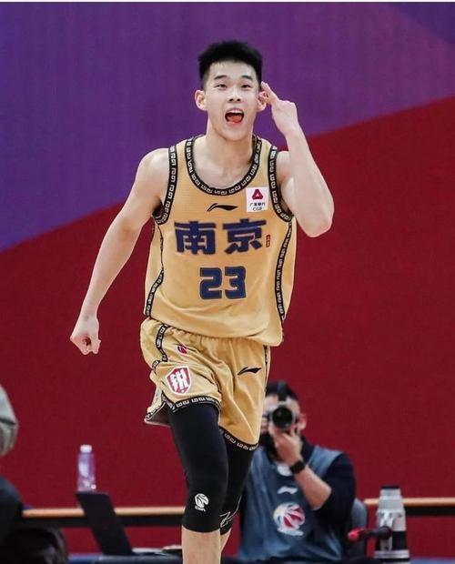yid, 将韩国队三, 此前男篮集