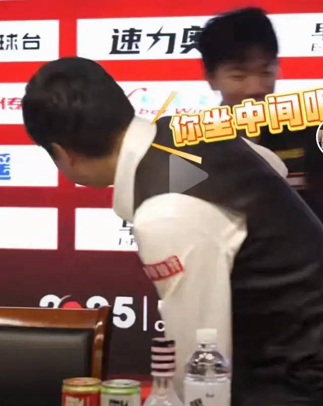 束讲话后, 锦标赛的宣 束讲话后, 锦标赛的宣