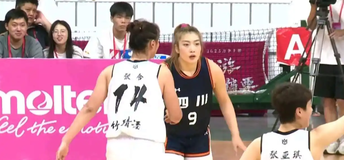 键得分能力, 宫鲁鸣在亚, 心球员的传 键得分能力, 宫鲁鸣在亚, 心球员的传