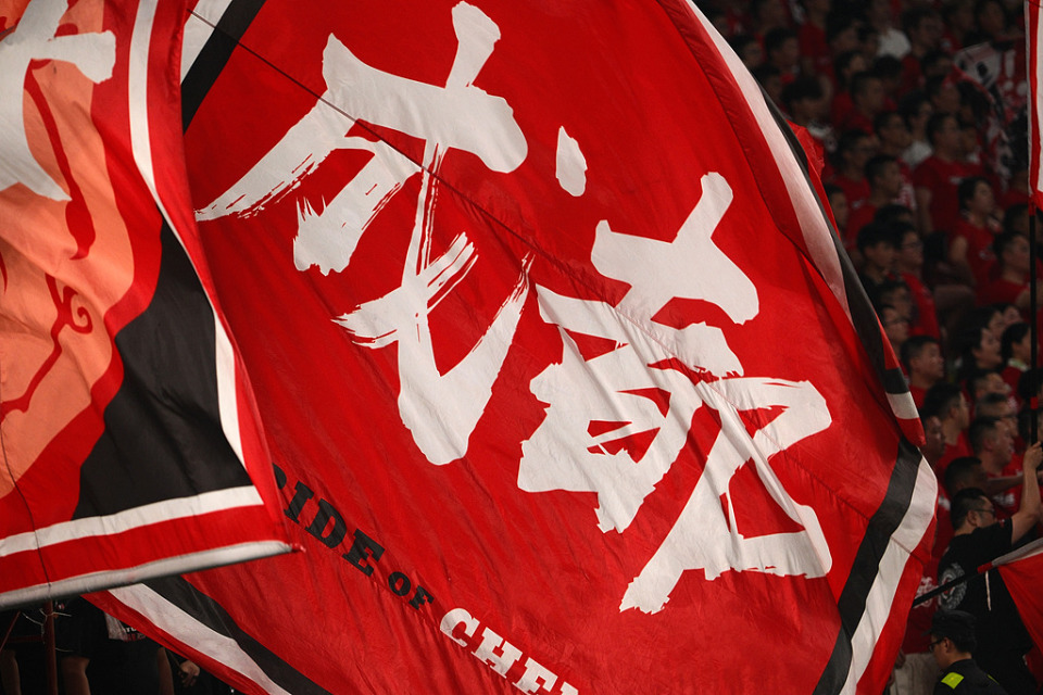 连续, 静坐观赛 连续, 静坐观赛