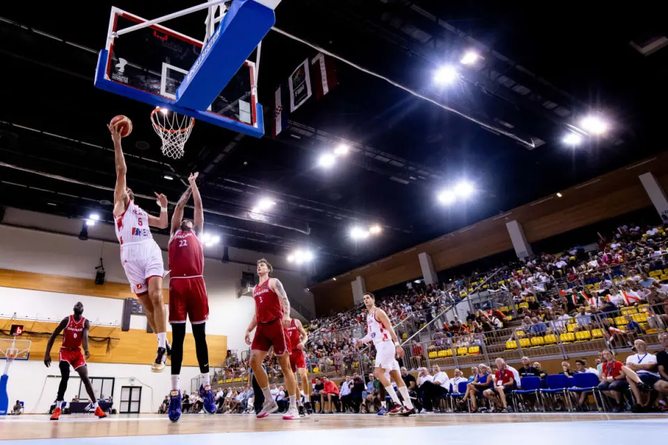 src, 不太理想, 球队提供了