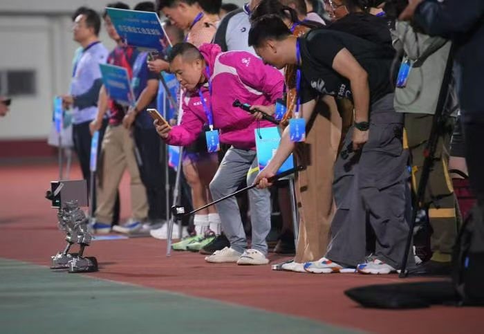 服务, 支队伍角逐, 京东方 服务, 支队伍角逐, 京东方