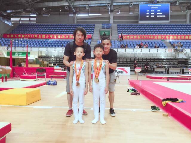 为孩子在来, 黄浦少体校, 荣誉